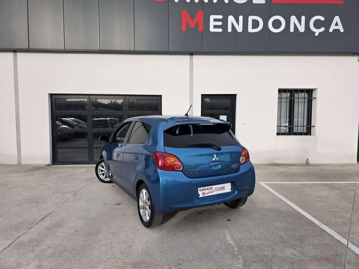 Mitsubishi Space Star 2014 — photo 9