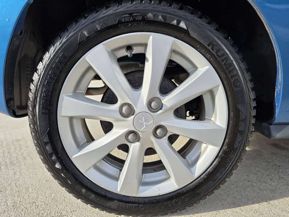 Mitsubishi Space Star 2014 — photo 6